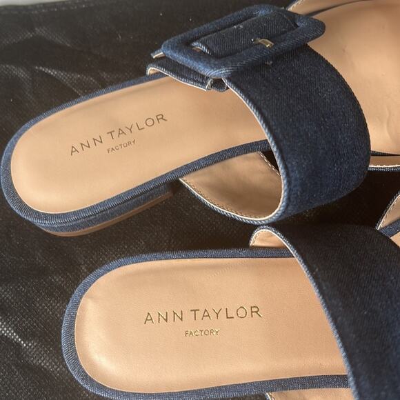 NEW blue Ann Taylor buckle mule slide size 6 - Picture 4 of 7